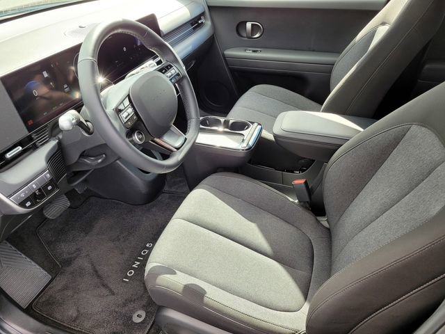 Certified 2025 Hyundai Ioniq 5 SE image 12