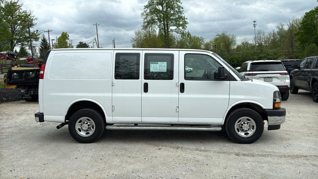 Used 2024 Chevrolet Express 2500 w/ Driver Convenience Package RWD image 5