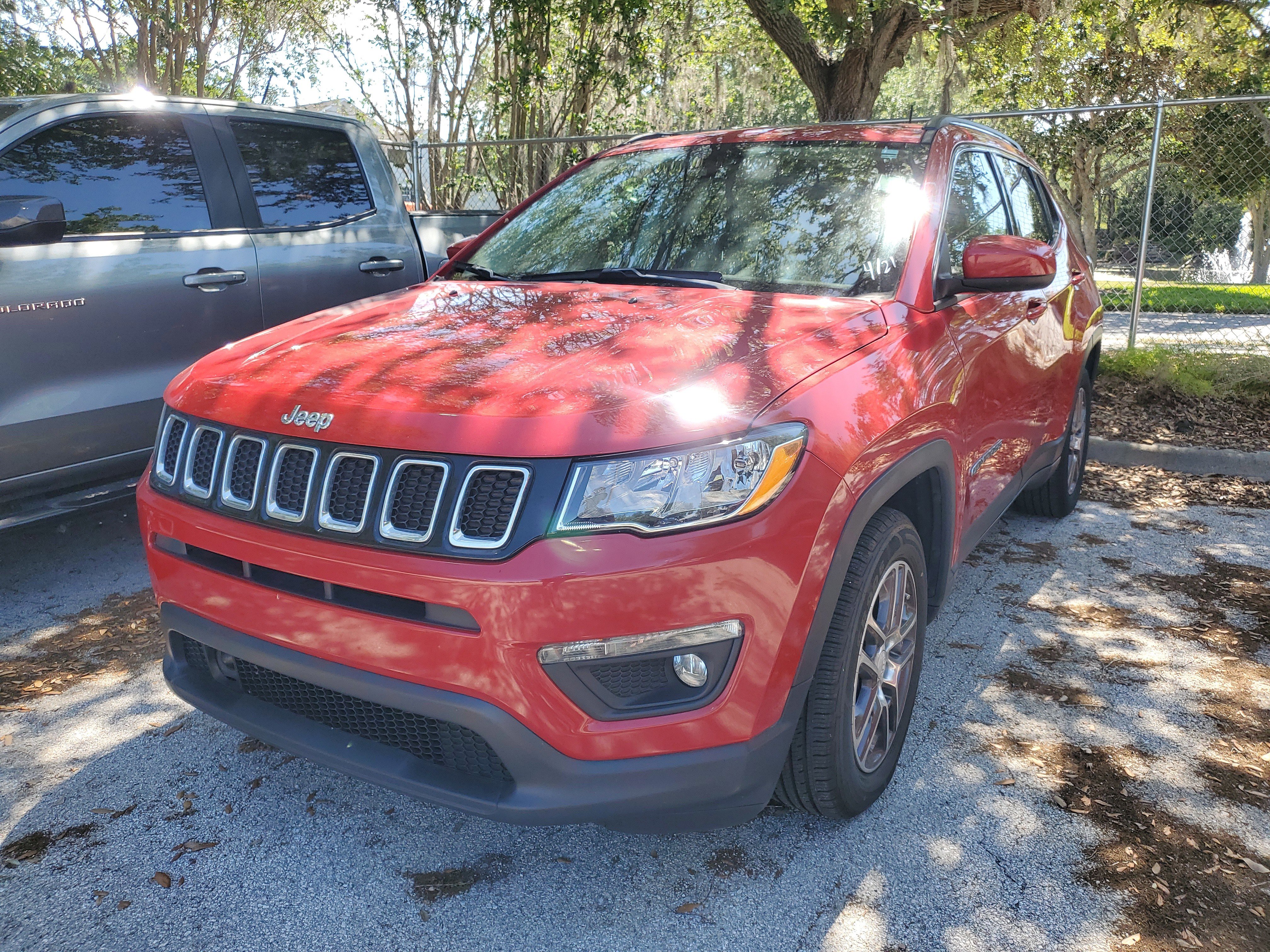 Used 2020 Jeep Compass Latitude FWD image 3
