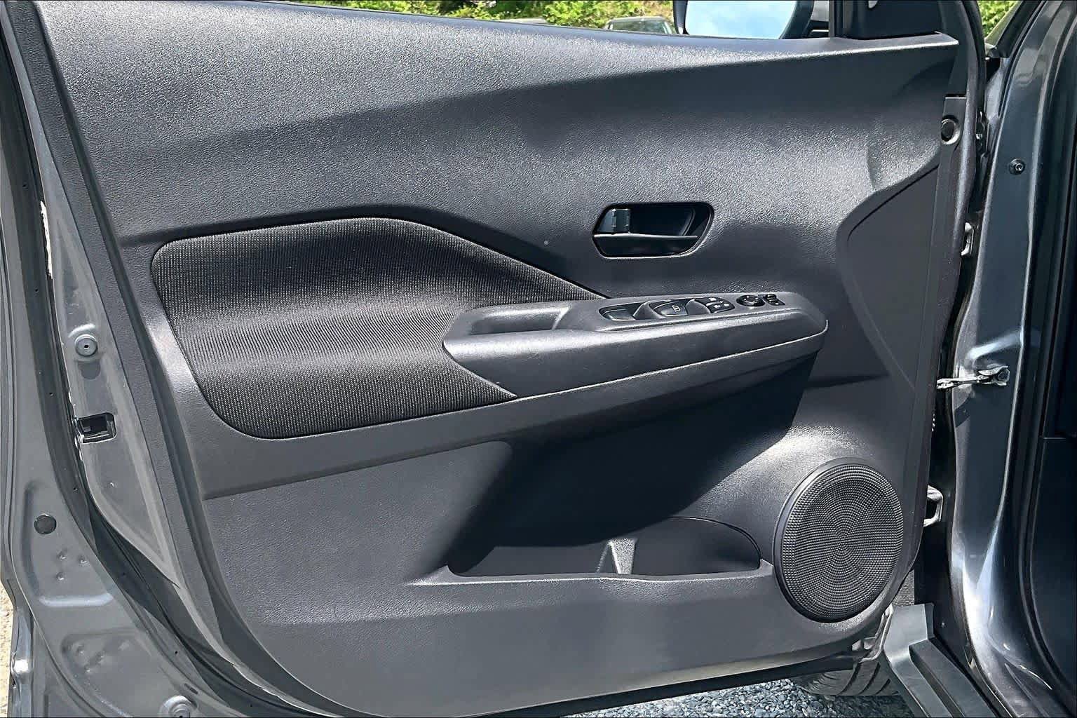 Used 2021 Nissan Kicks S FWD image 22