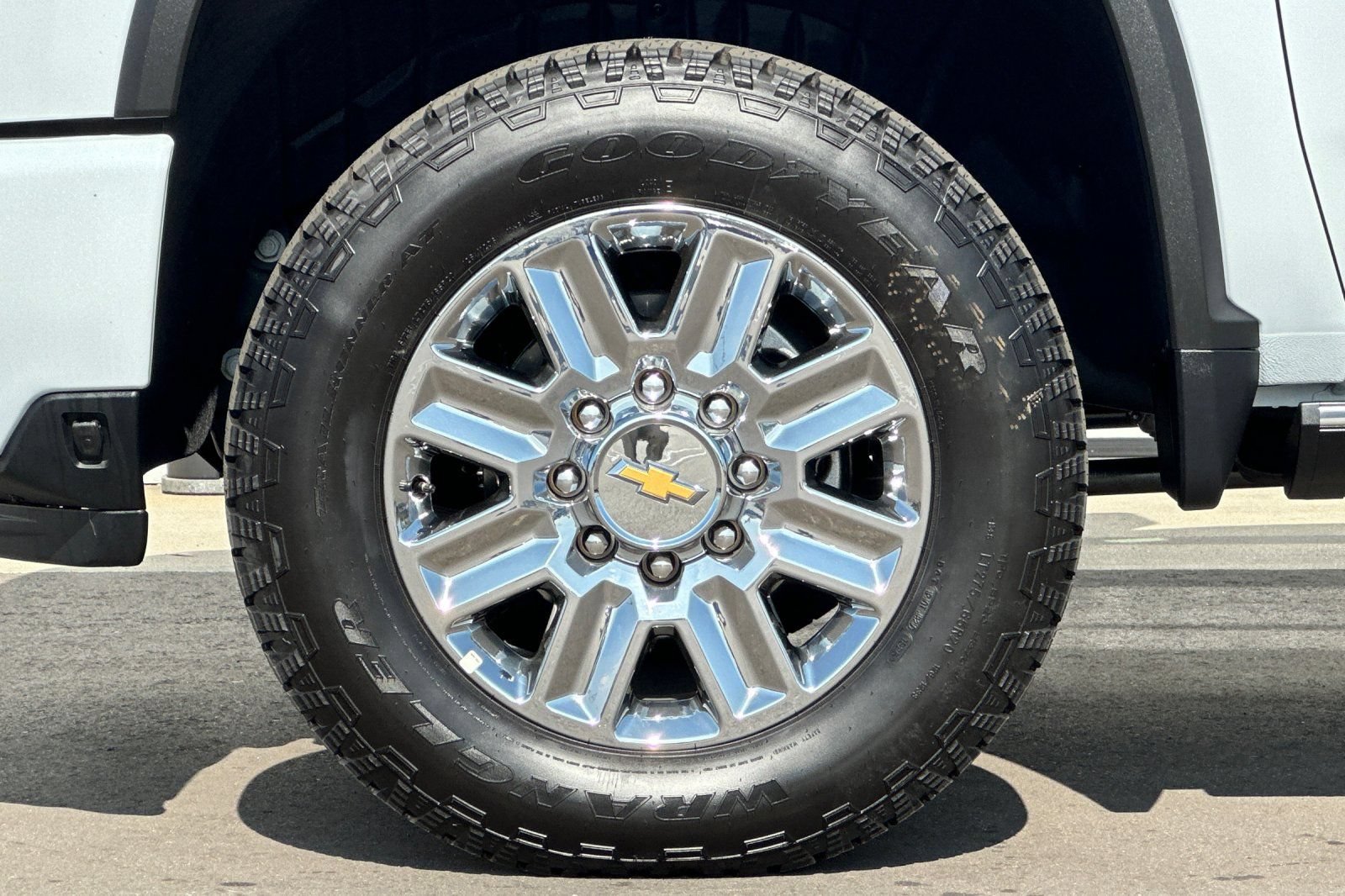 New 2026 Chevrolet Silverado 2500 High Country w/ High Country Premium Package AWD/4WD image 25