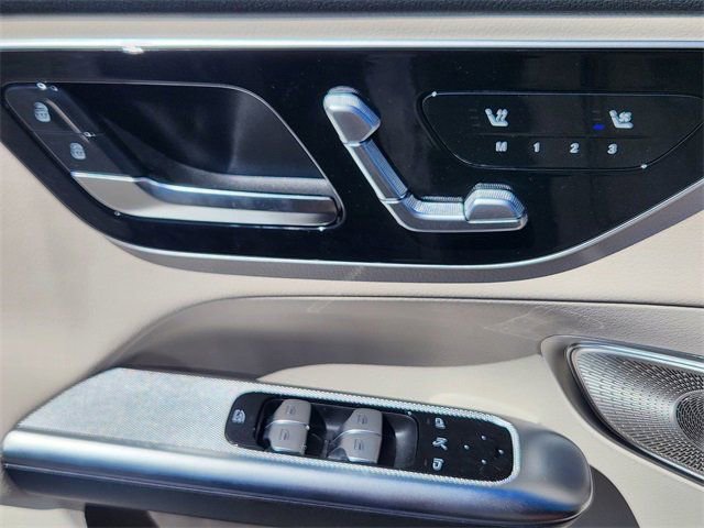 Certified 2026 Mercedes-Benz GLC 300 4MATIC image 11