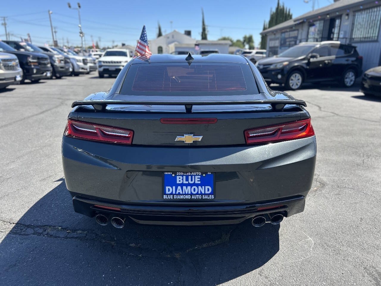 Used 2017 Chevrolet Camaro SS RWD image 5
