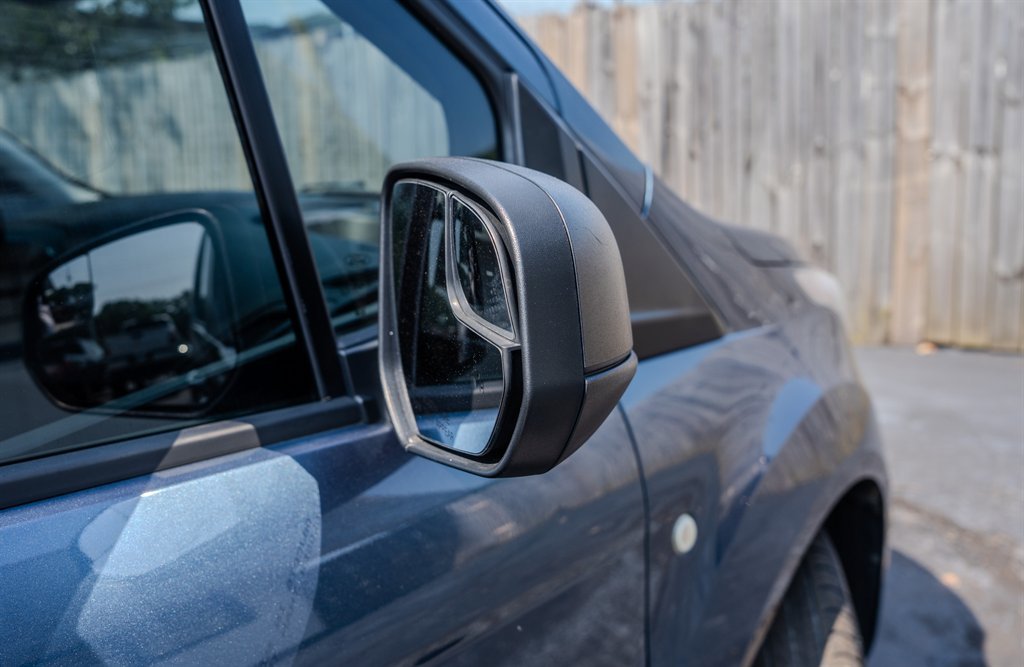 Used 2019 Ford Transit Connect XLT image 12