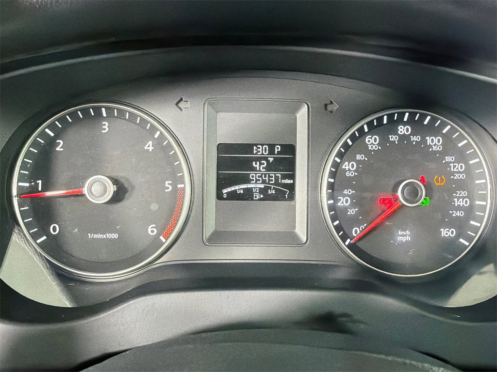 Used 2014 Volkswagen Jetta TDI image 25