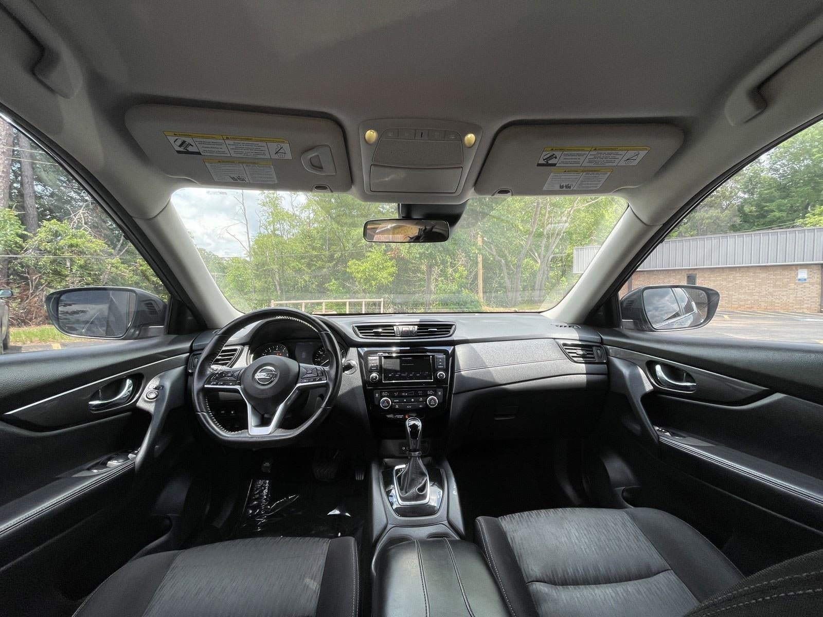 Used 2019 Nissan Rogue SV FWD image 15