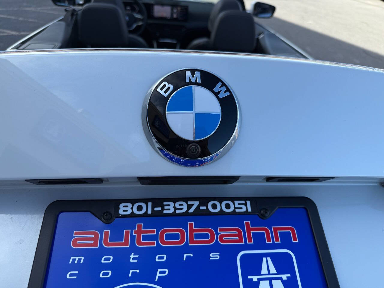 Used 2025 BMW 430i Convertible w/ Premium Package RWD image 17