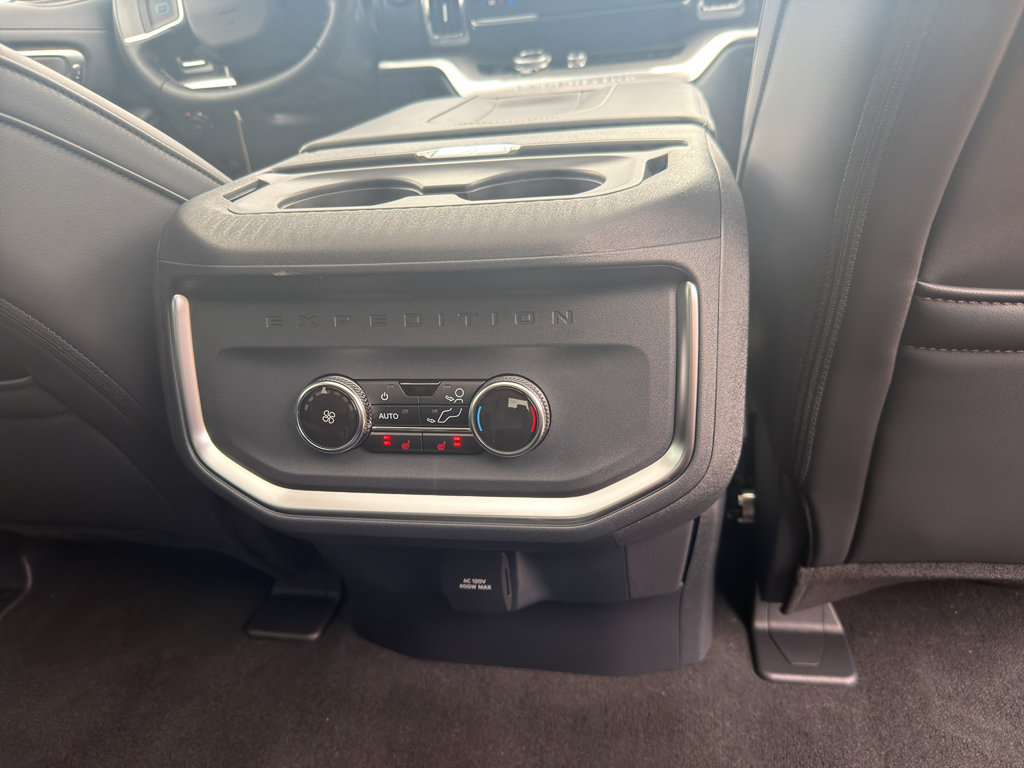 New 2026 Ford Expedition Platinum w/ Driver's Package AWD/4WD image 19