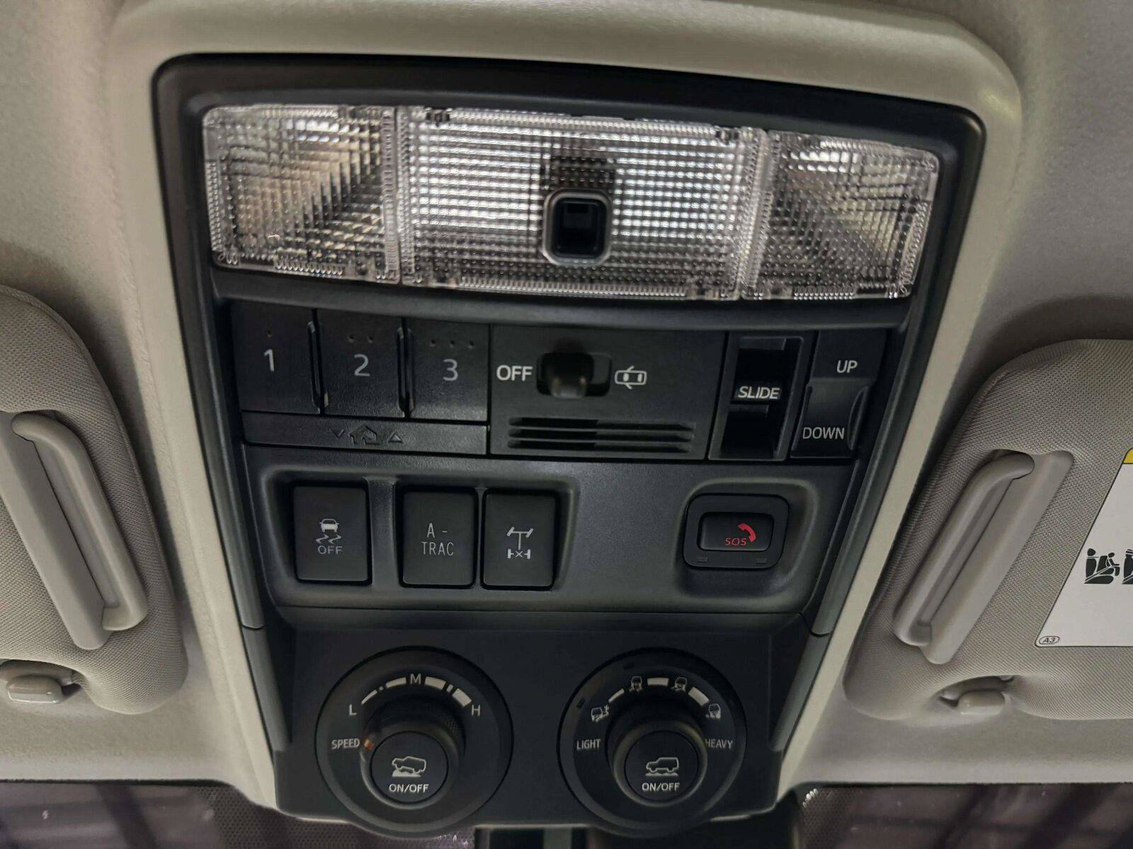 Used 2020 Toyota 4Runner TRD Off-Road Premium w/ Moonroof Package AWD/4WD image 32