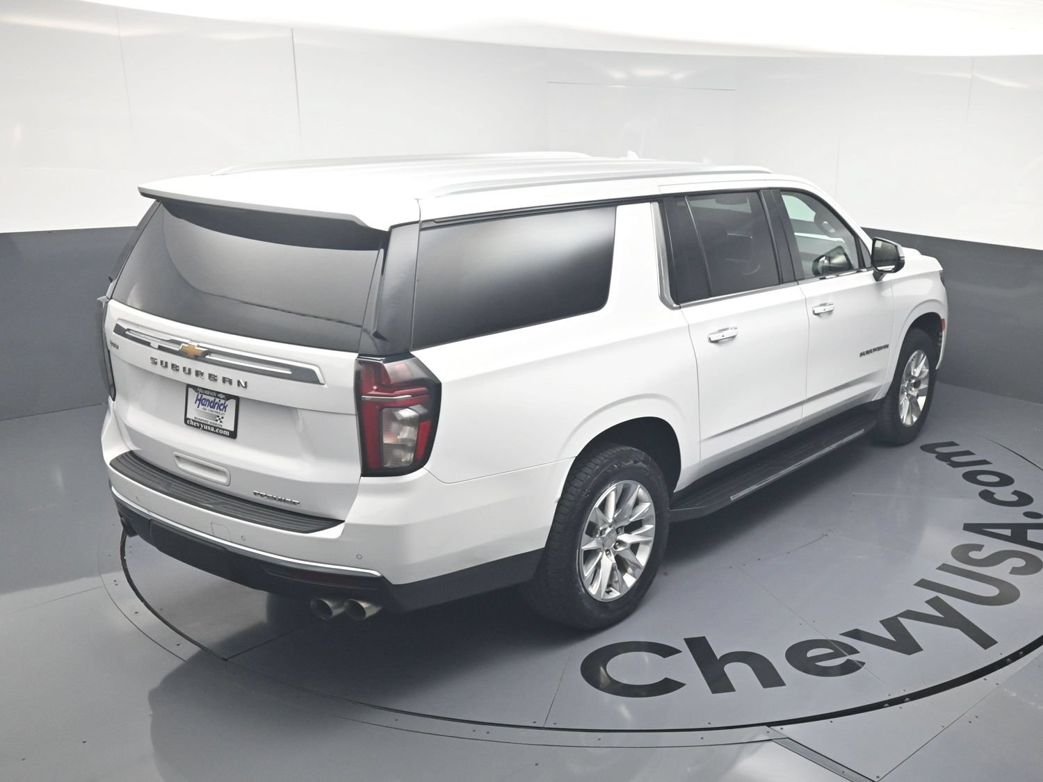 Used 2022 Chevrolet Suburban Premier RWD image 34