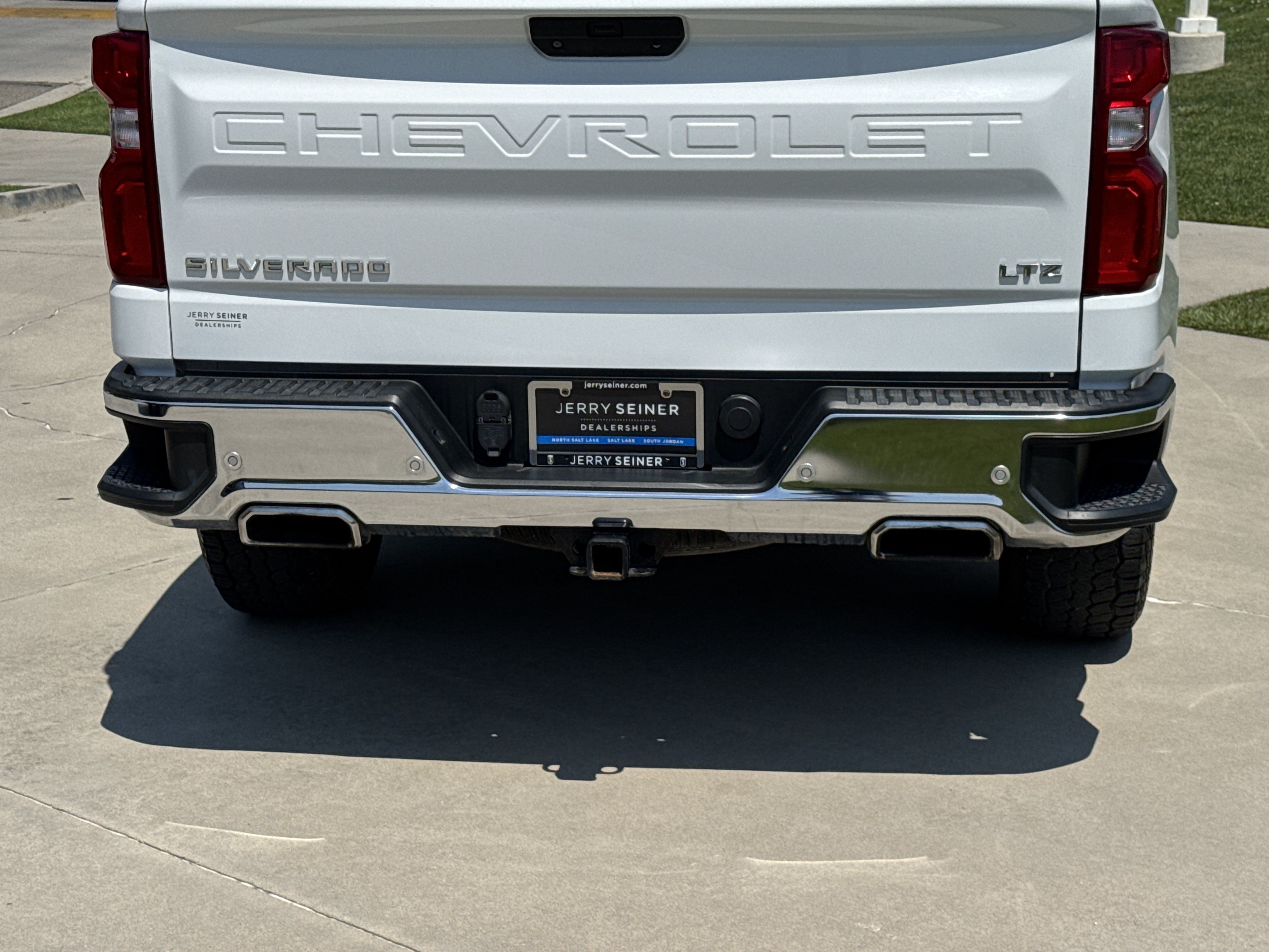 Used 2021 Chevrolet Silverado 1500 LTZ AWD/4WD image 13