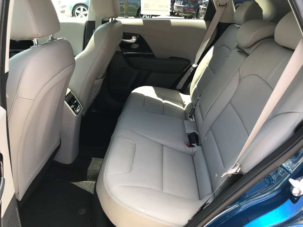 Used 2022 Kia Niro EX Premium FWD image 27