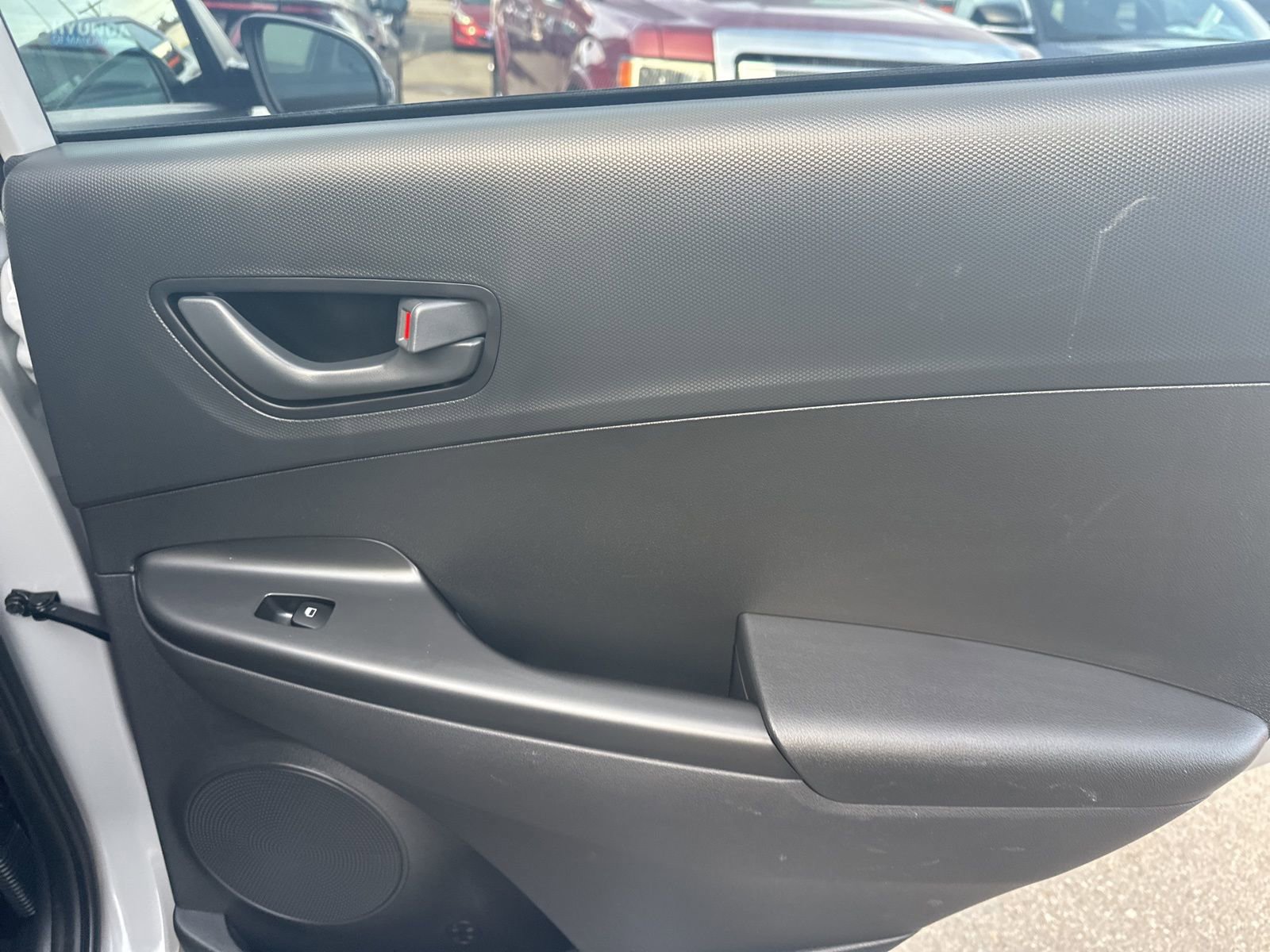 Used 2023 Hyundai Kona SEL image 31