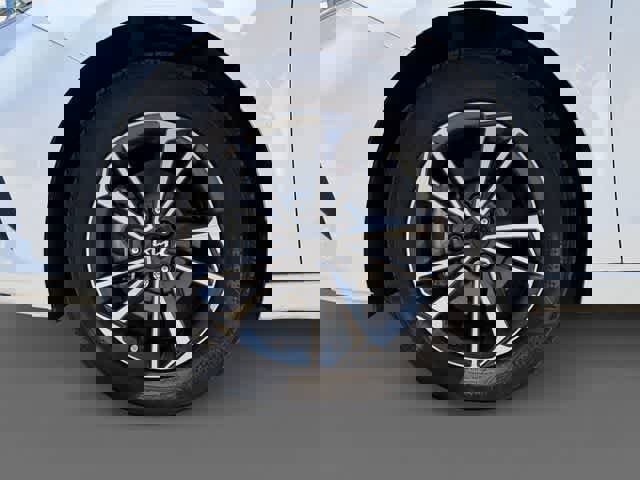 Used 2024 Kia Forte LXS w/ LXS Technology Package image 9