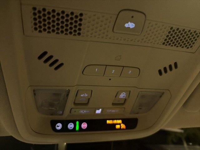 Used 2022 Cadillac XT6 Premium Luxury w/ Technology Package image 21