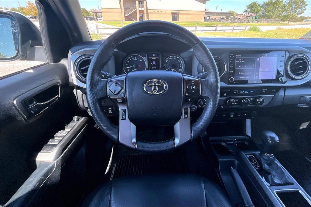 Used 2023 Toyota Tacoma TRD Off-Road w/ TRD Premium Off Road Package AWD/4WD image 5