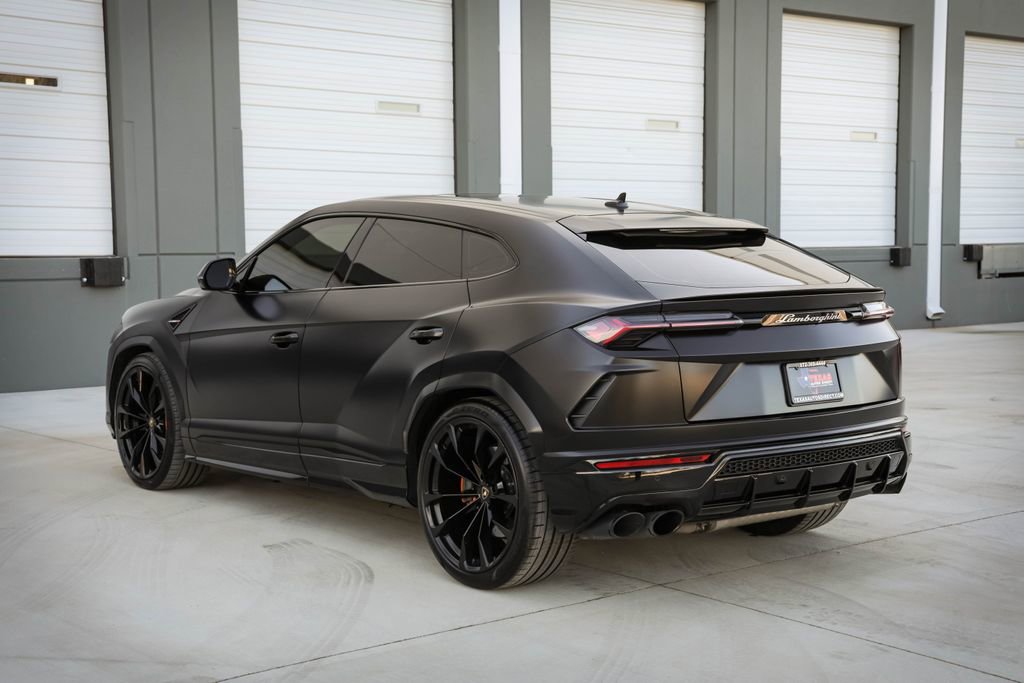 Used 2022 Lamborghini Urus image 5