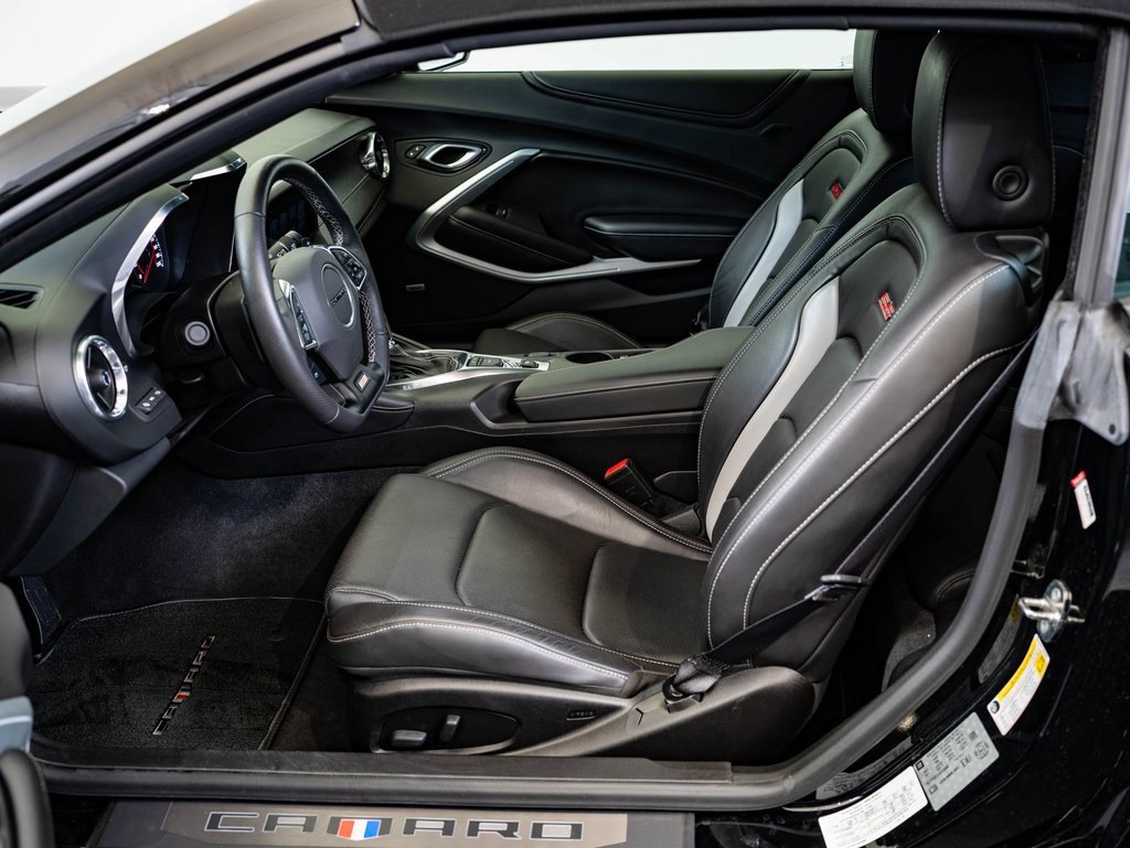 Used 2018 Chevrolet Camaro SS image 22