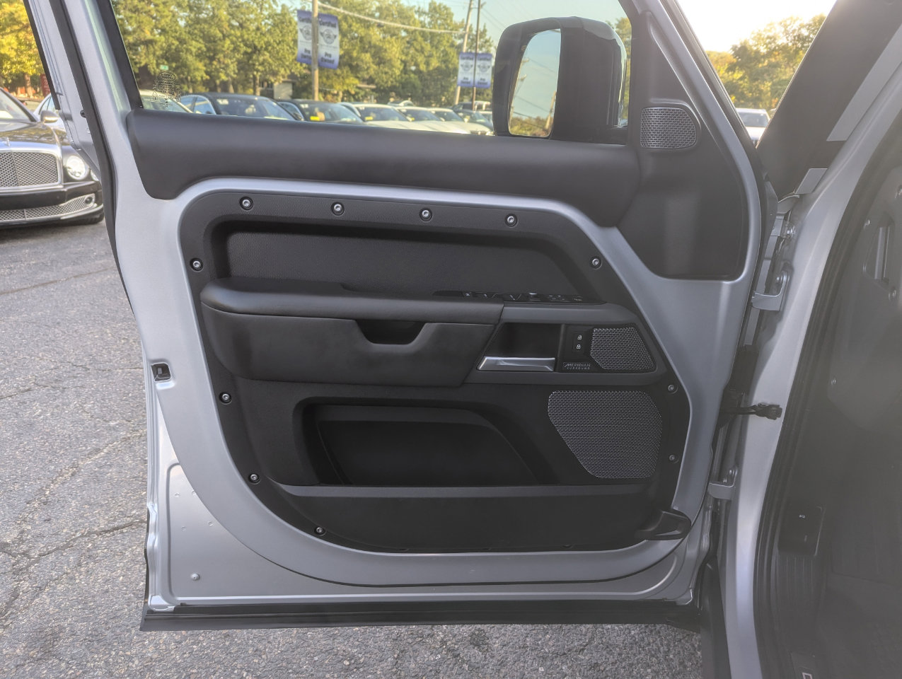 Used 2020 Land Rover Defender 110 X image 13