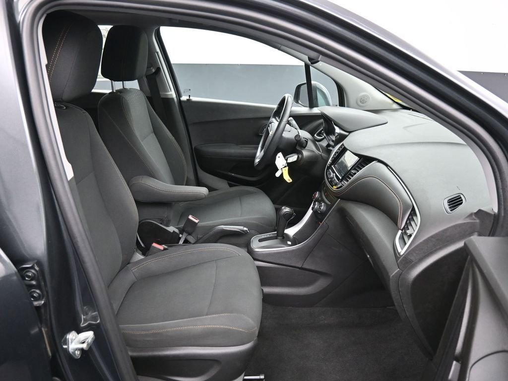 Used 2019 Chevrolet Trax LS image 23