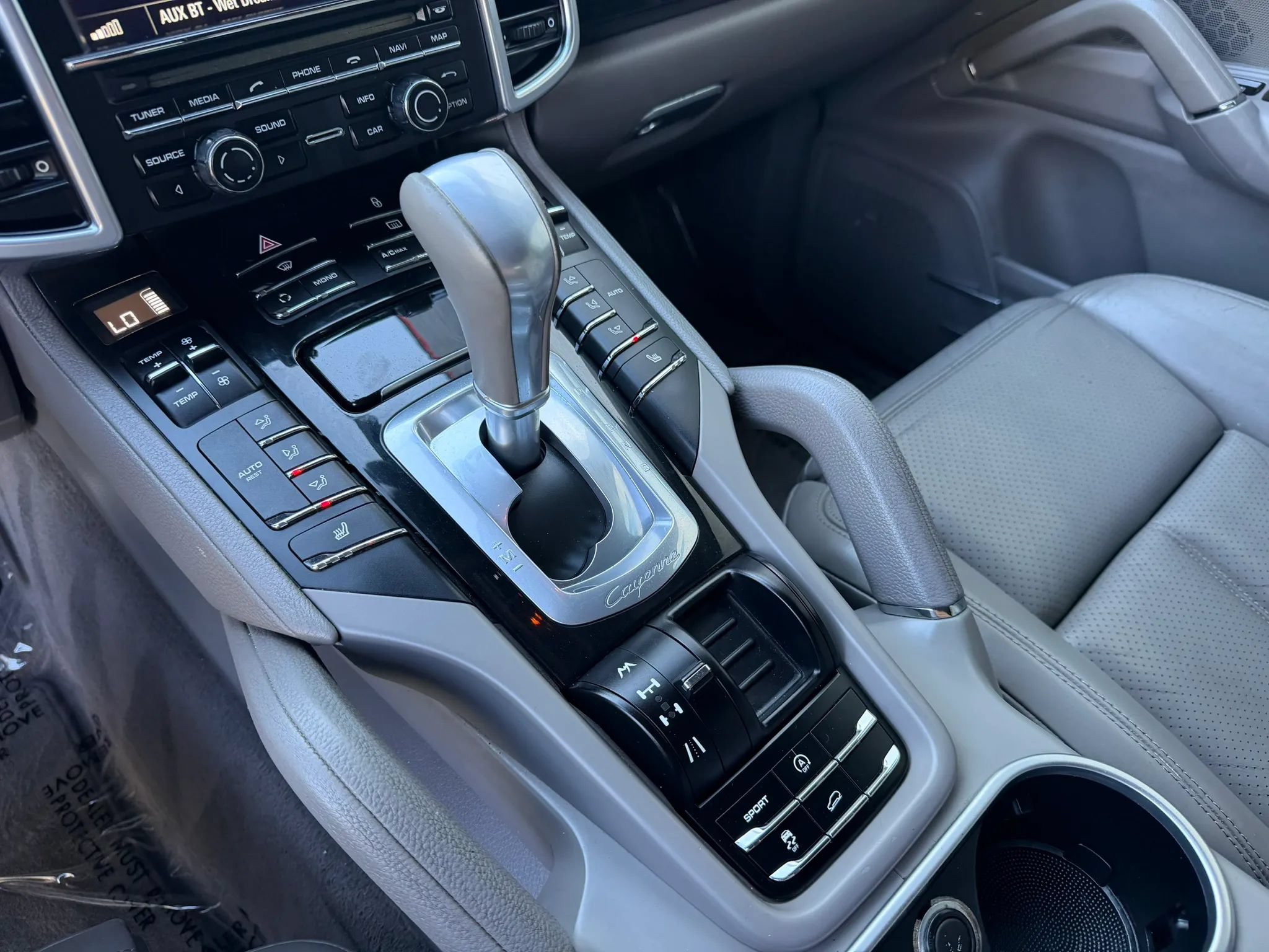 Used 2012 Porsche Cayenne AWD/4WD image 10