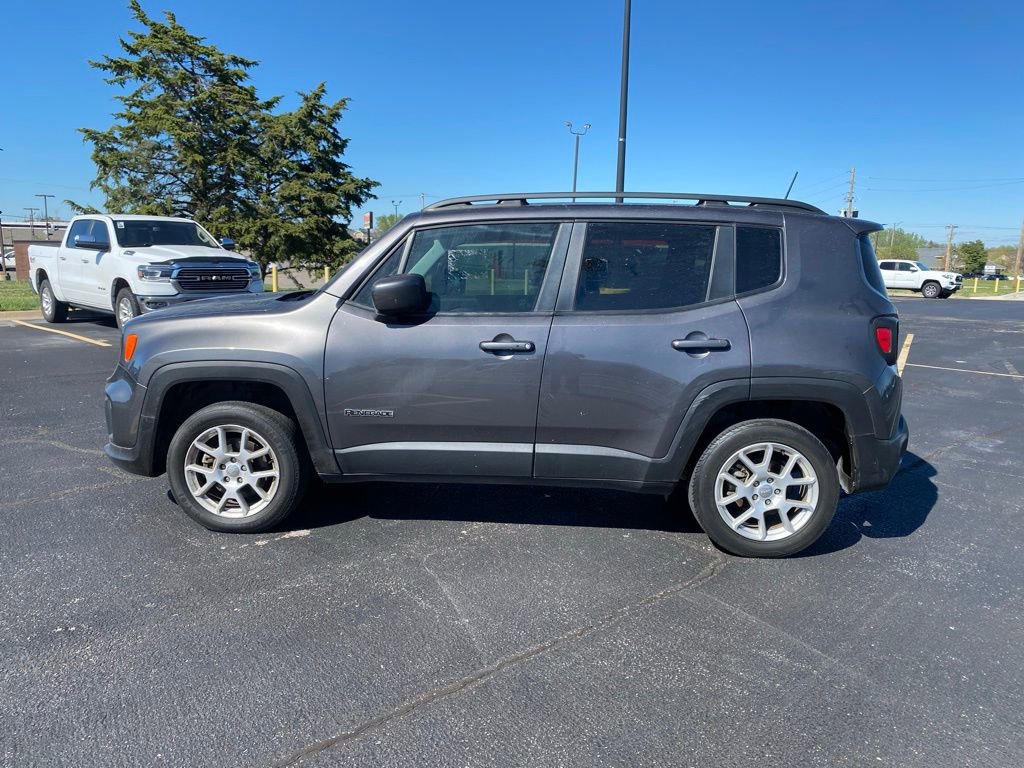 Used 2019 Jeep Renegade Latitude w/ Cold Weather Group image 6