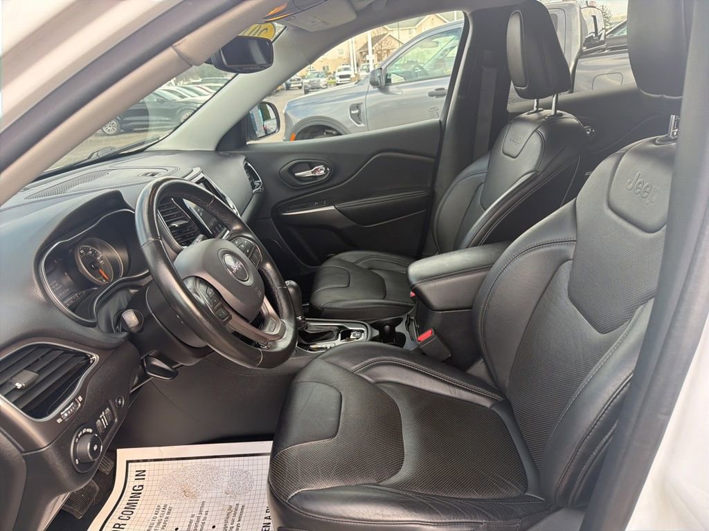 Used 2019 Jeep Cherokee Limited image 23