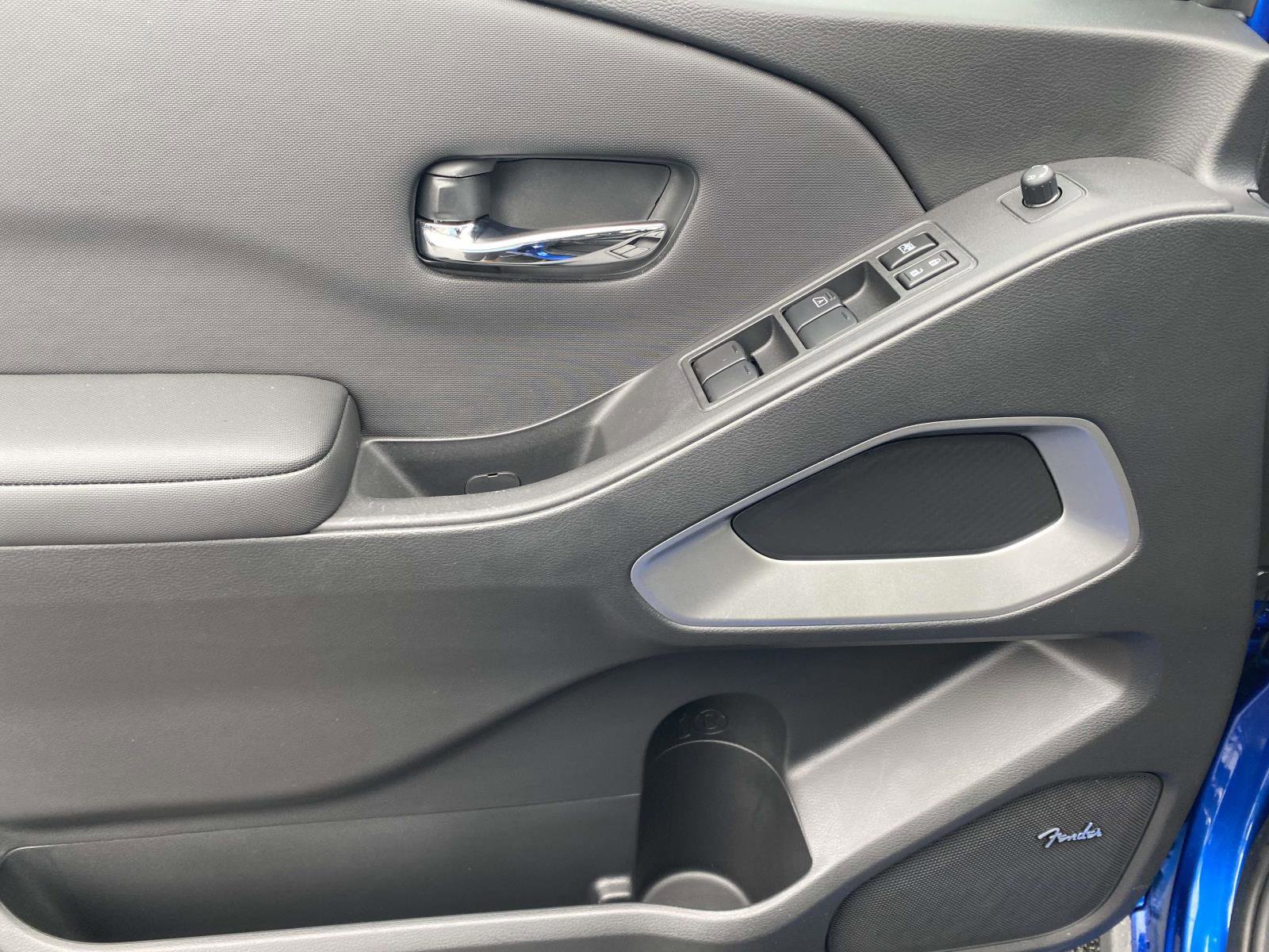 Used 2024 Nissan Frontier SL image 16