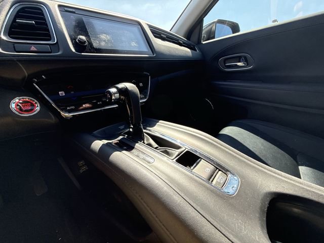 Used 2019 Honda HR-V Touring image 20