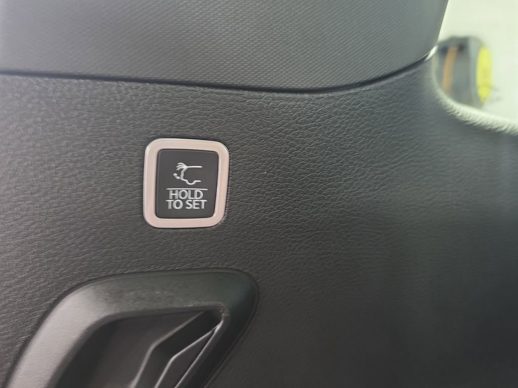 Used 2022 Jeep Grand Wagoneer Series I AWD/4WD image 15