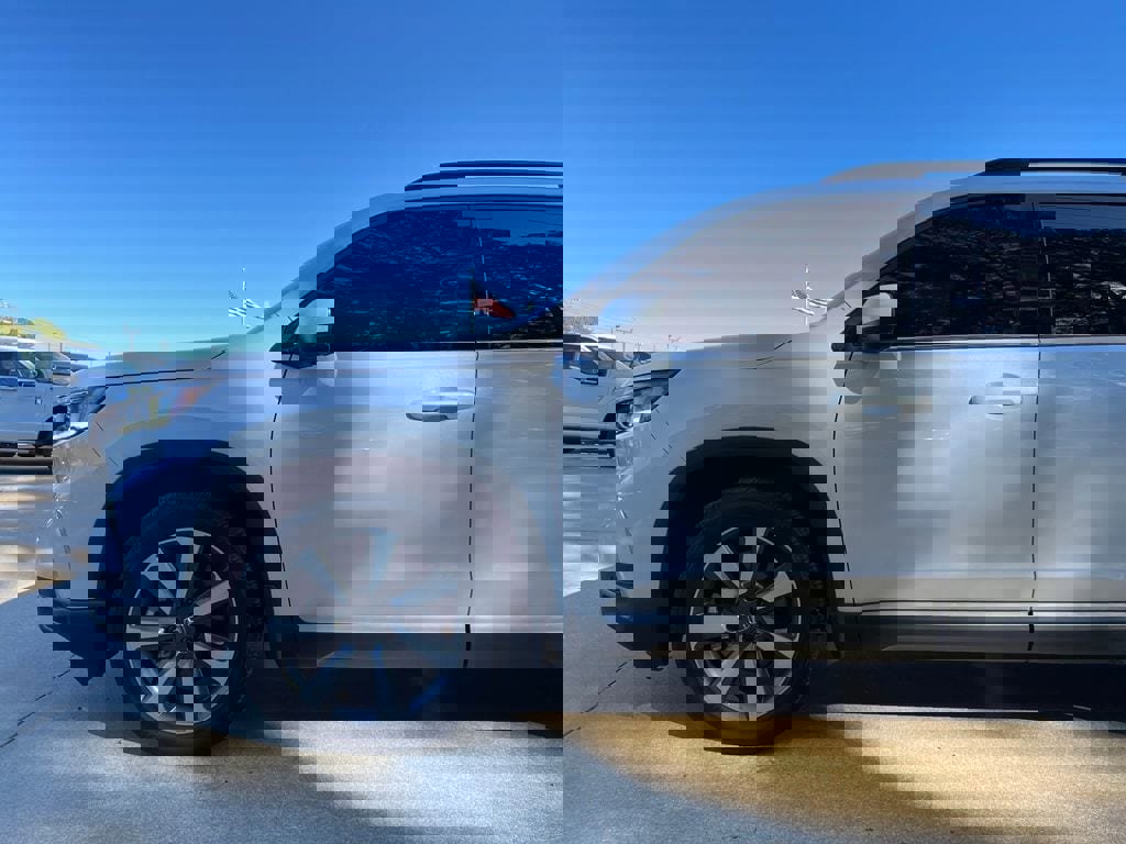 Used 2025 Honda Pilot Elite image 32