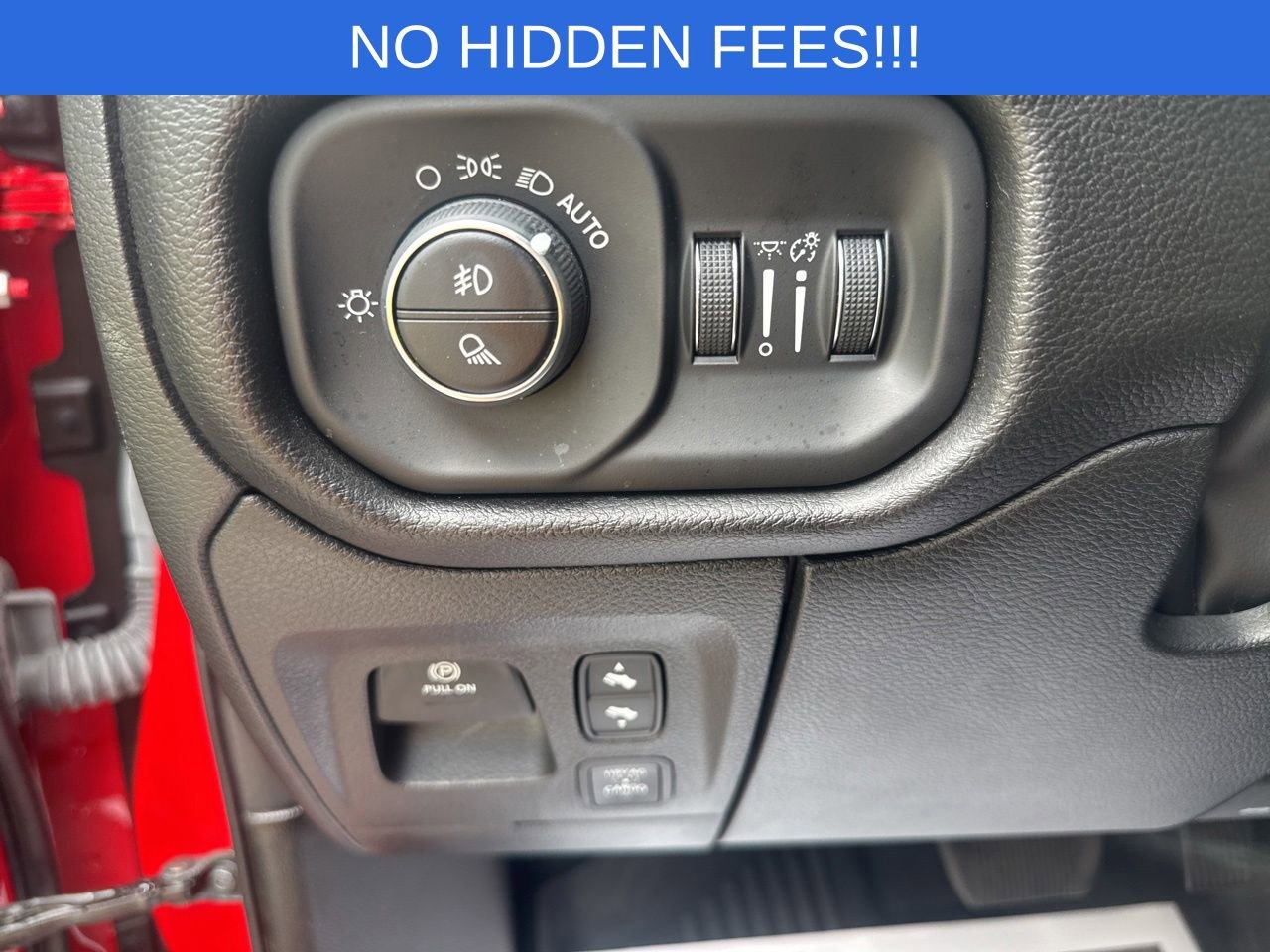 Used 2024 RAM 1500 Laramie AWD/4WD image 28