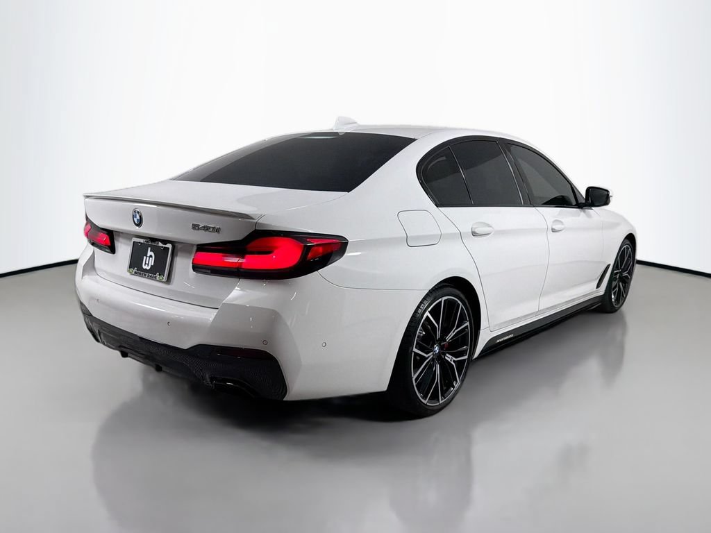 Used 2021 BMW 540i w/ M Sport Package RWD image 5