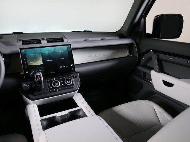 New 2026 Land Rover Defender 110 X-Dynamic SE AWD/4WD image 16