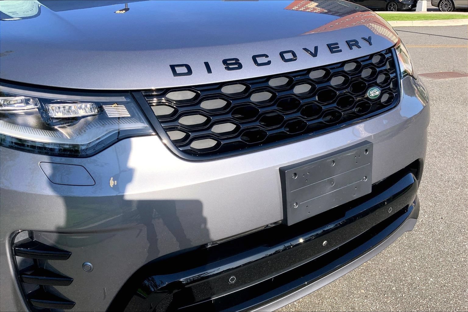 Certified 2025 Land Rover Discovery Dynamic SE AWD/4WD image 30