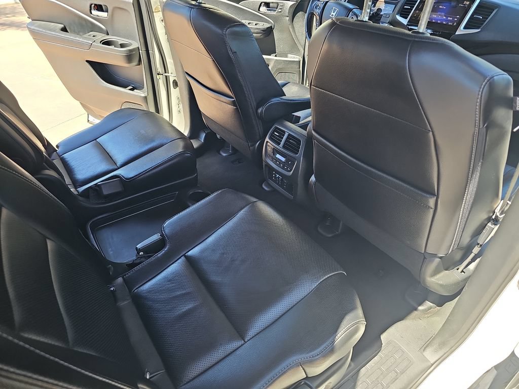 Used 2017 Honda Pilot Elite image 12