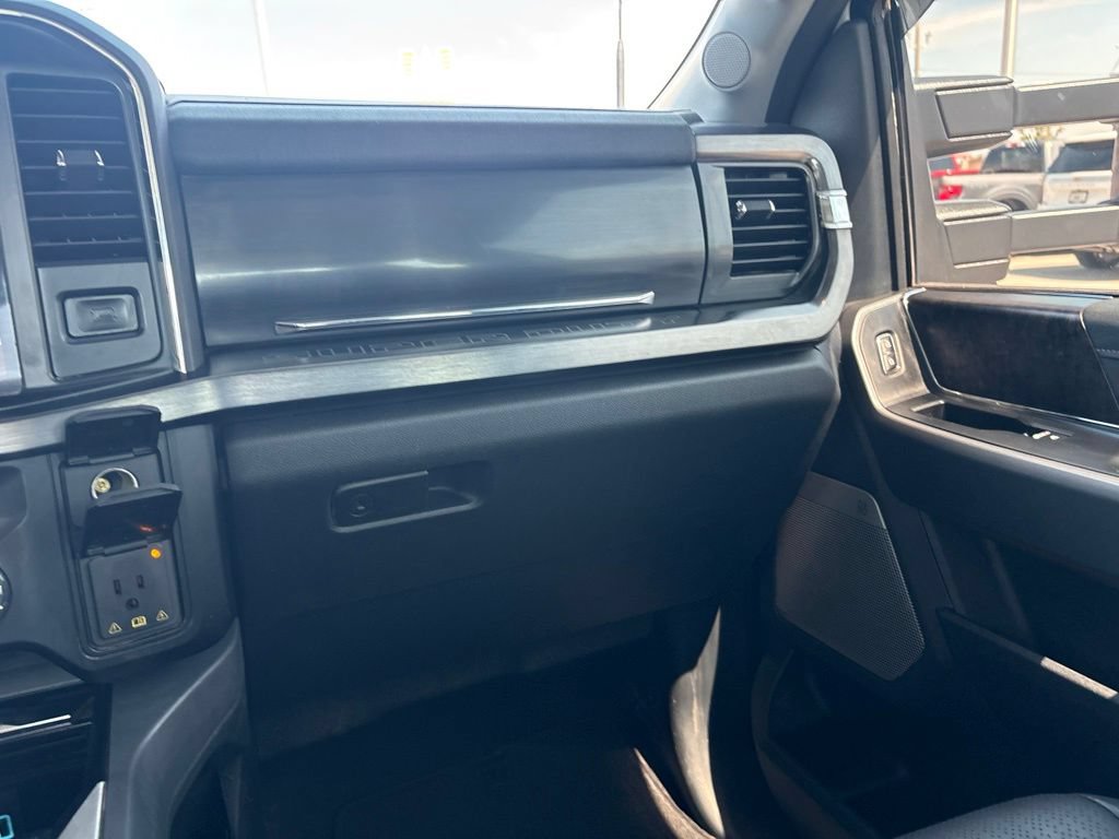 Used 2025 Ford F450 Lariat AWD/4WD image 16