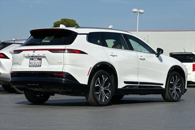 Certified 2025 Toyota Crown Signia image 2