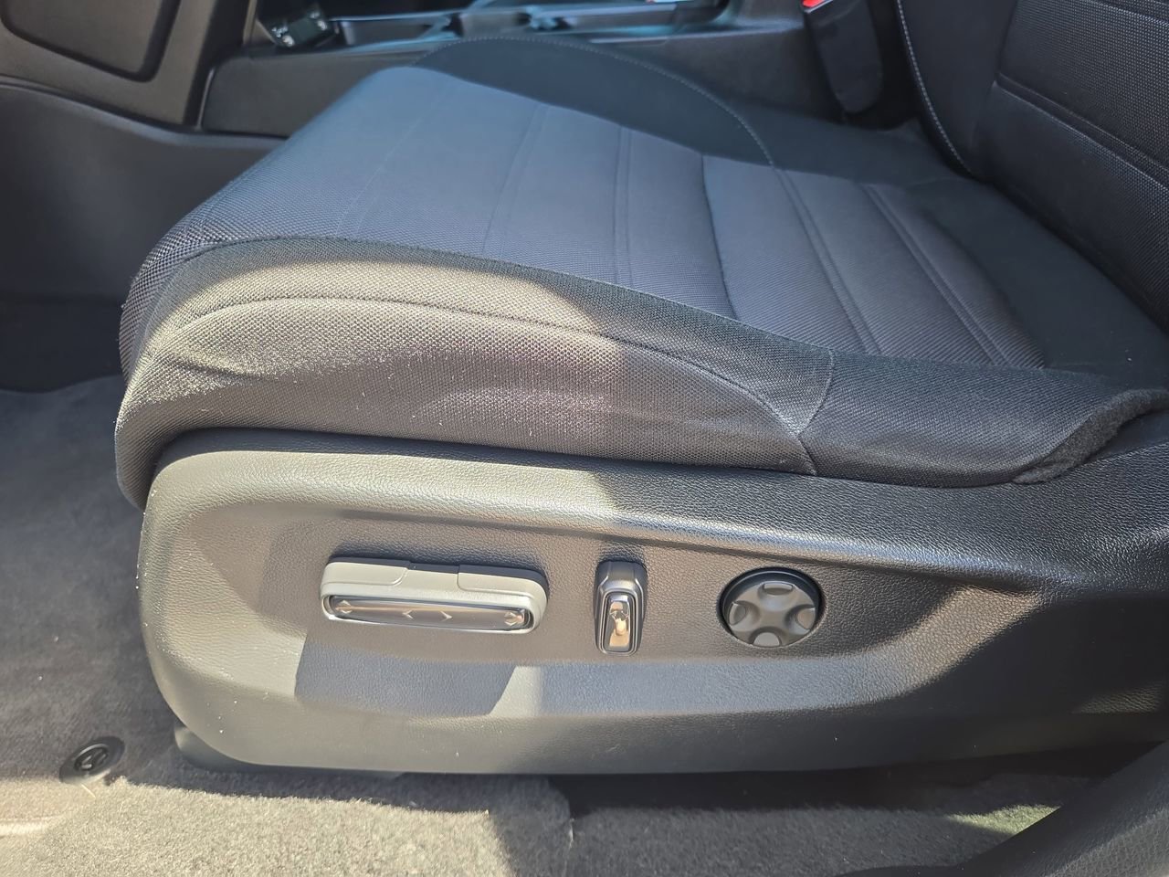 Used 2022 Honda CR-V EX image 28