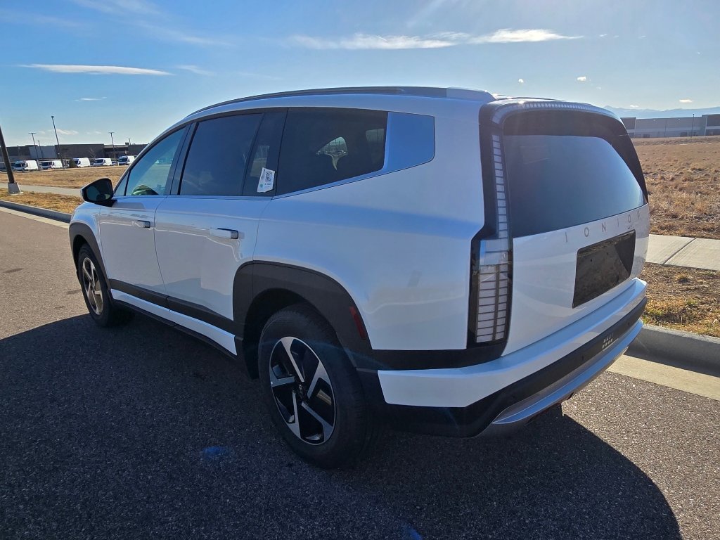 New 2026 Hyundai Ioniq 9 SE image 3