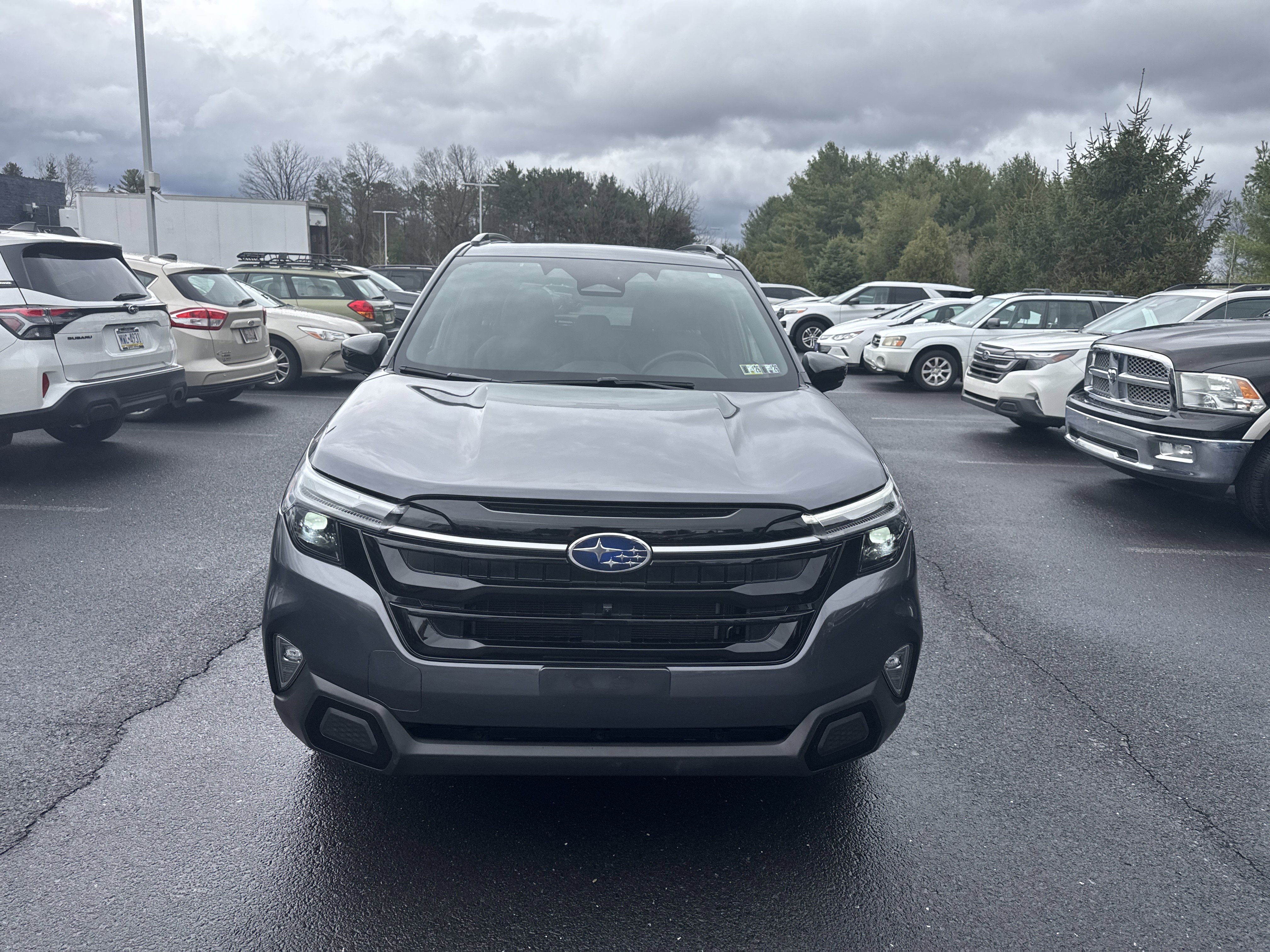 Used 2025 Subaru Forester Touring image 3