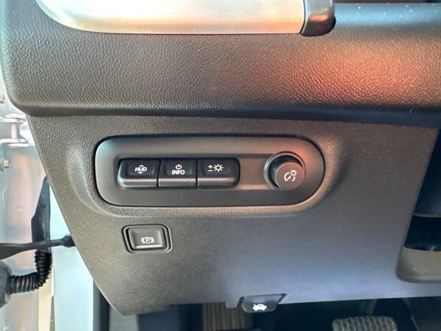 Used 2022 GMC Terrain SLT w/ Tech Package AWD/4WD image 10