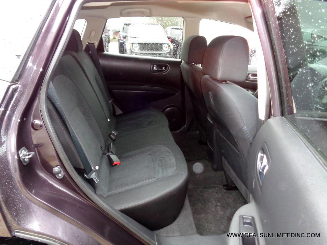 Used 2015 Nissan Rogue S w/ Convenience Package image 17