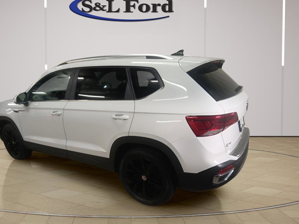 Used 2022 Volkswagen Taos SE w/ Panoramic Sunroof Package image 27