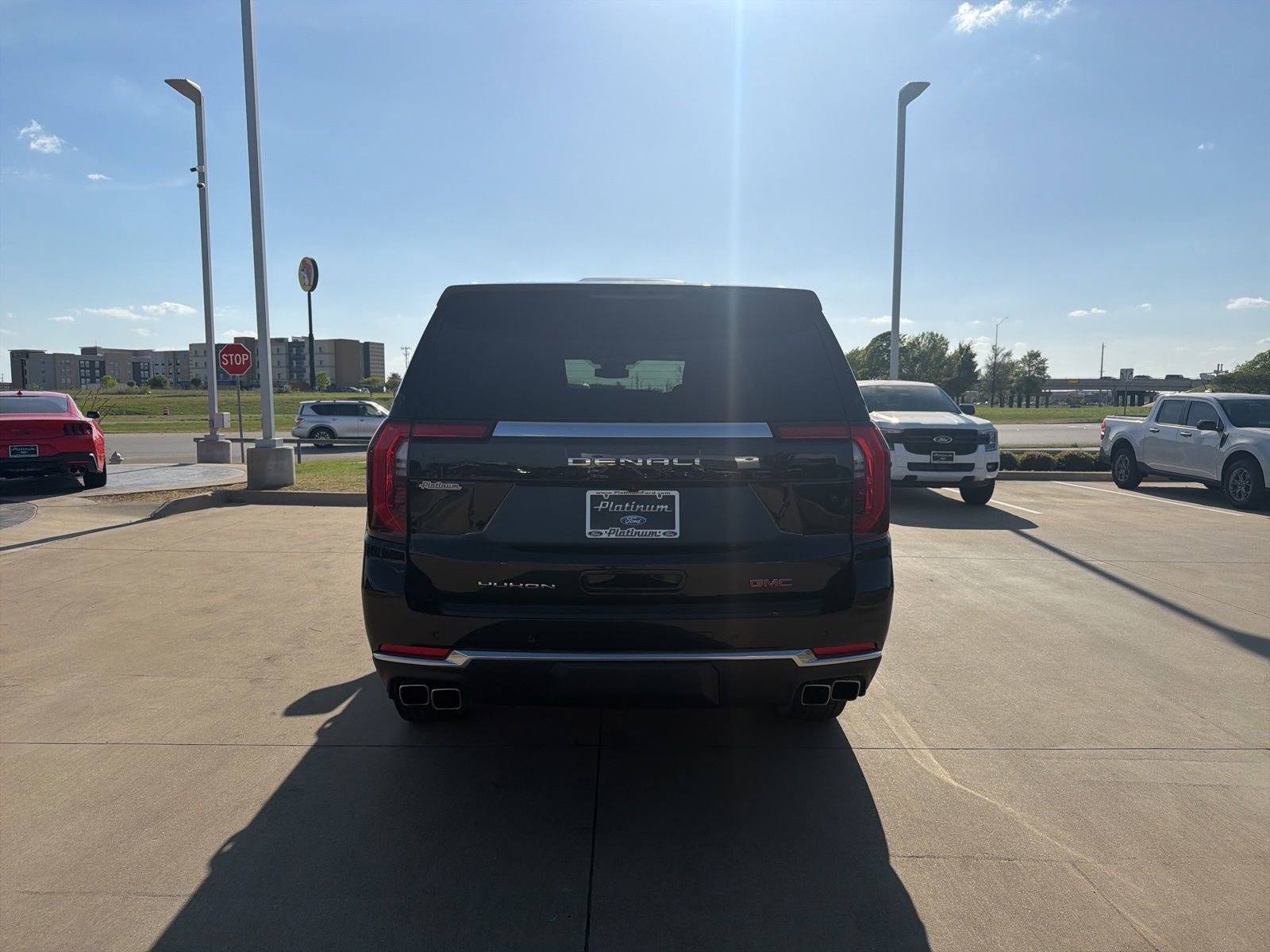 Used 2025 GMC Yukon XL Denali image 4