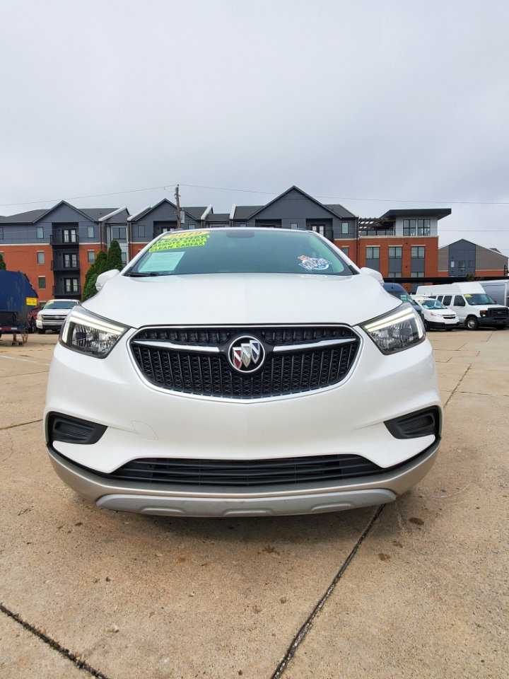 Used 2019 Buick Encore Preferred image 2