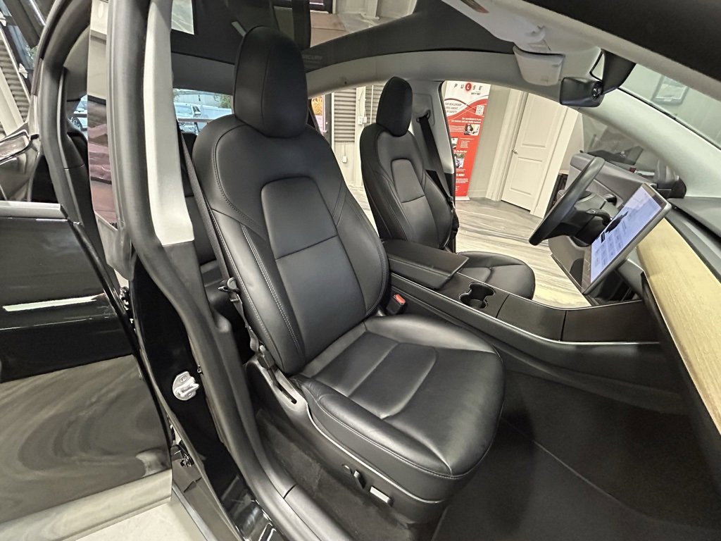 Used 2020 Tesla Model Y Long Range image 5
