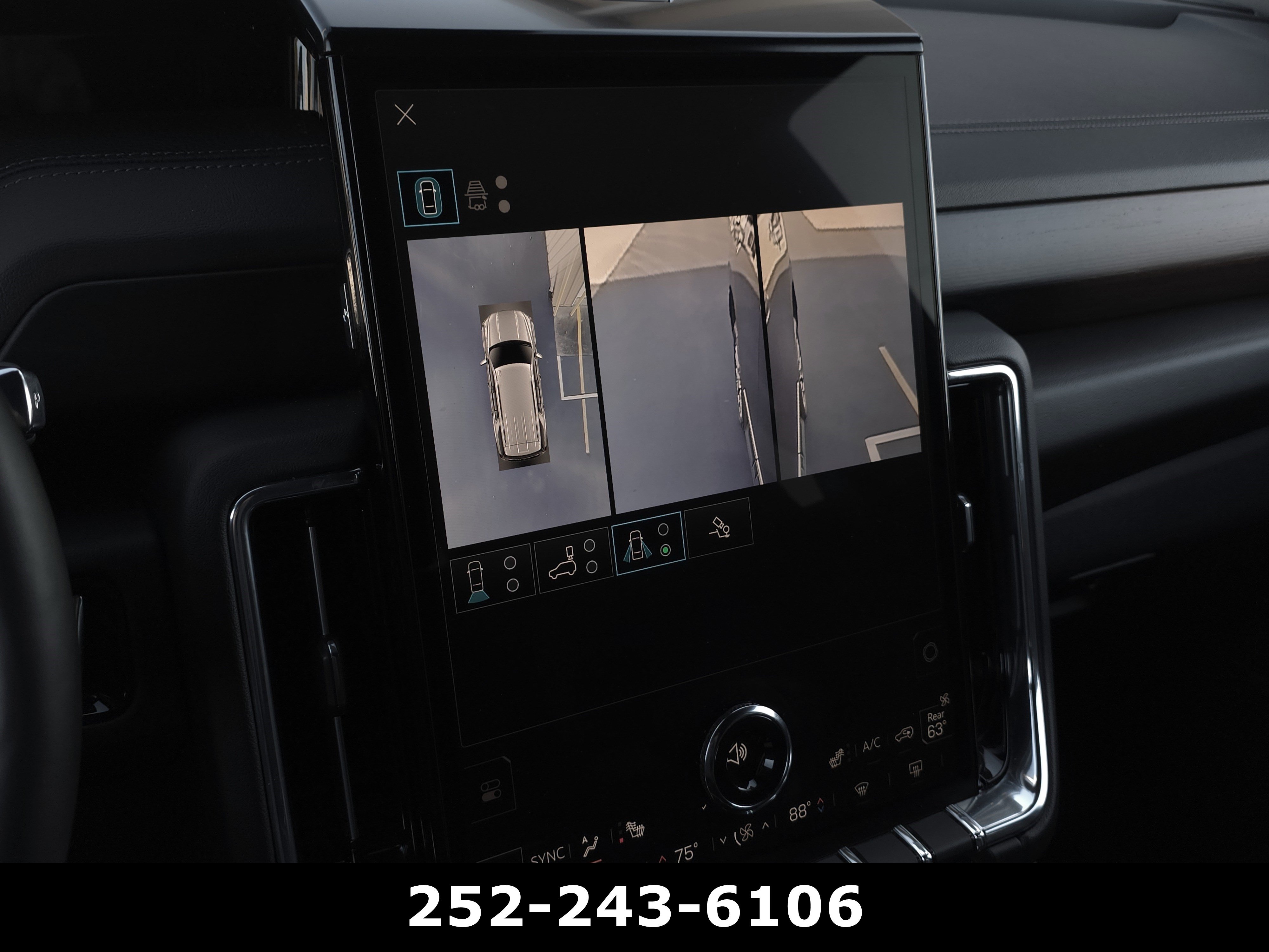 Used 2025 GMC Yukon Denali AWD/4WD image 24