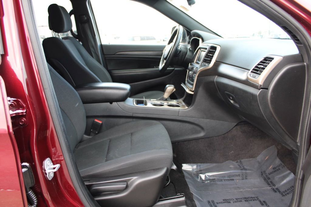 Used 2016 Jeep Grand Cherokee Laredo image 20