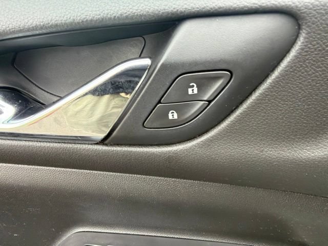 Used 2020 GMC Acadia SLE w/ Driver Convenience Package FWD image 28